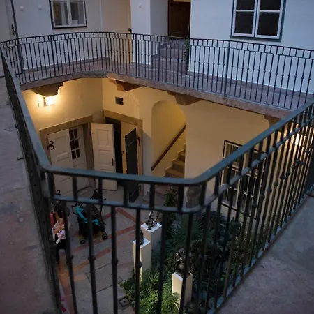 Apartment Hollo Atelier I. *